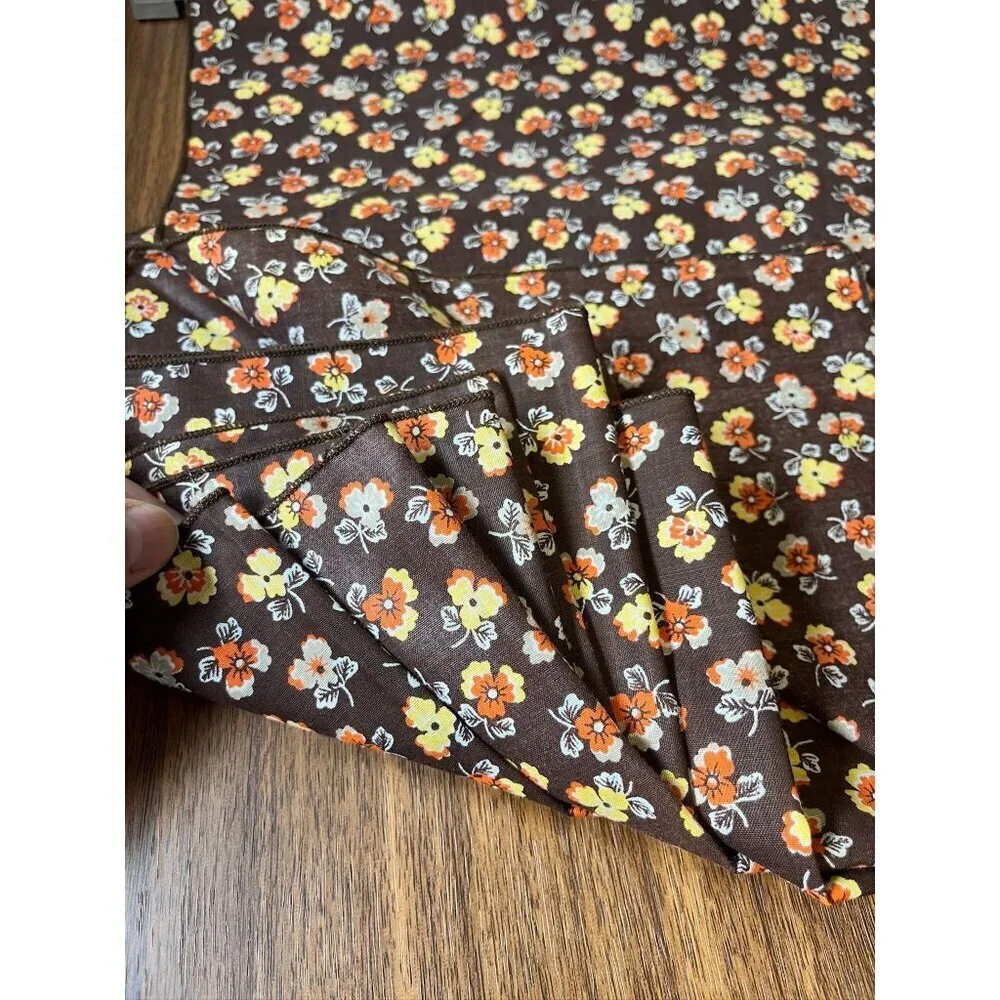 Retro‎ Floral Napkins Brown 16